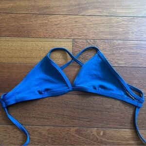 Jolyn triangle top size small